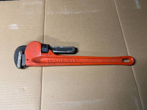 18" Pipe Wrench 1