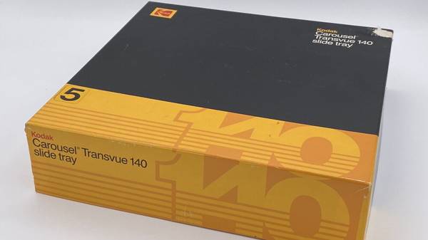 Vintage Kodak Carousel Transvue 140 Slide Tray Gray w/ oem box CAT 104 1