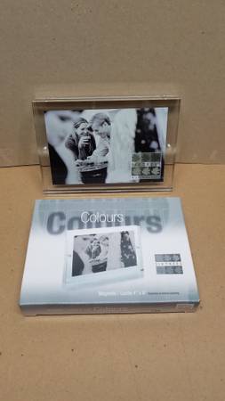 Magnetic / Lucite Picture Frame (Clear) 1