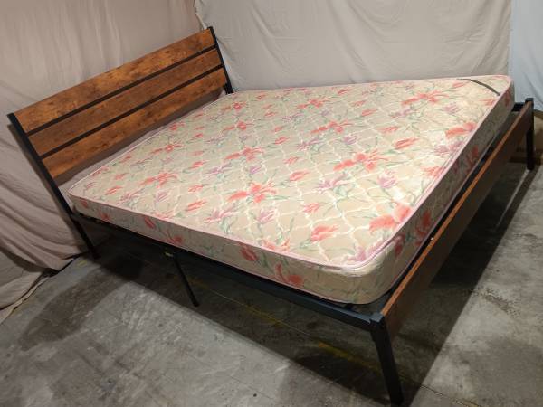 Queen Bed Cama Queen 1