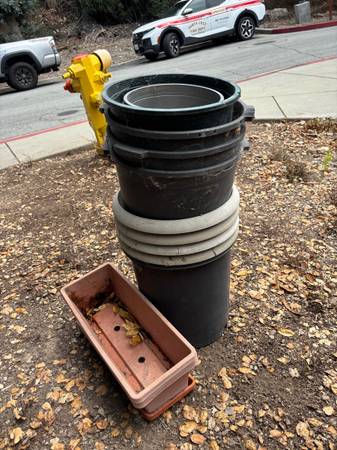 Free Pots 1