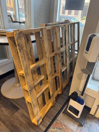 FREE pallets 1