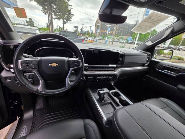 2023 Chevrolet Silverado 1500 4x4 - Photo 12