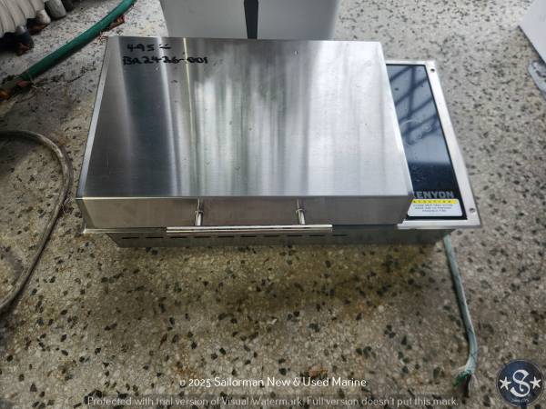 BA2426-001 Never Used Kenyan 120V Built-In Electric Grill 1
