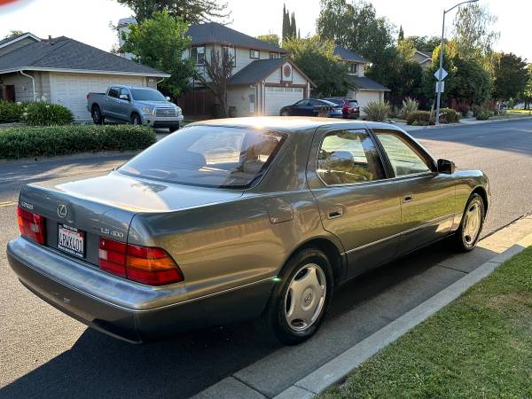 1997 Lexus LS 400 coach edition 1UZ-FE V8 151k miles - $5,300 (dublin / pleasanton / livermore)63470229866371124