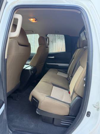 2015 Toyota Tundra SR5 - Photo 11