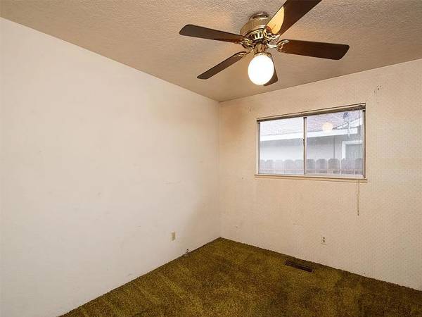 $900 / 2br - Charming 2-Bedroom, 2-Bath Home in Modesto. (1705 Collingwood Cir, Modesto, CA)64021481616898122