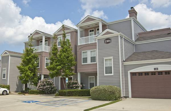 $1,885 / 2br - 1822ft2 - Spacious 2 Bedrooms, 2 1/2 Baths, AVAILABLE NOW!! (Kenner)63881895030913122