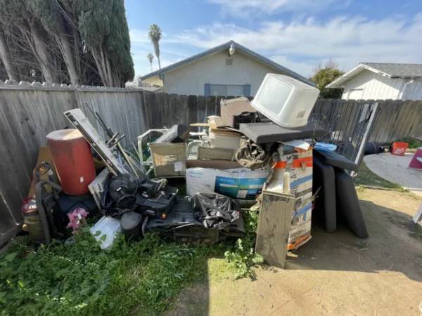 Junk removed needed (Santa Rosa)63862000707329121