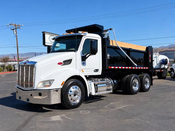 2018 Peterbillt 579 10 Yard Dump Truck 1