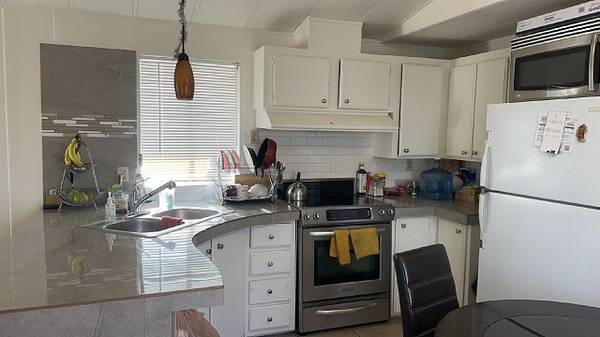 $48,900 / 2br - Split Bedroom In Pet Friendly Family Park With Attractive Updates! (Mesa)64150962930305124