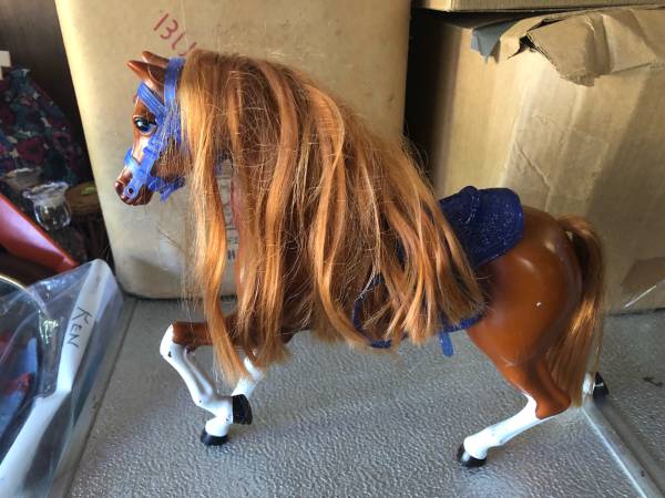 TOY HORSE 1