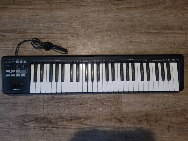 Roland A-49 Professional Midi Keyboard 1