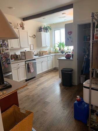 $628 / 3br - Buscando 2 compañeros de casa o 1 pareja en casa de 3 habitaciones/1 baño en el Distrito U (Missoula)63656993367299121
