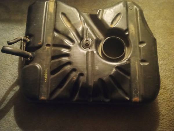 2001 Jeep Grand Gas Tank will fit 99/04 1