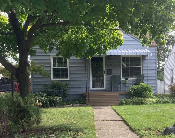 $750 / 1br - 200ft2 - Great Value-Royal Oak  🏡 (Royal Oak)64018940657539120