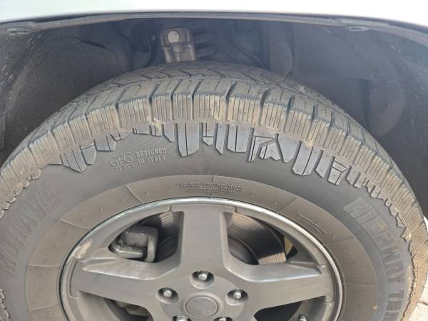 2005 Jeep Grand Cherokee Lardo - $5.000 (Goodyear)63470414952449124