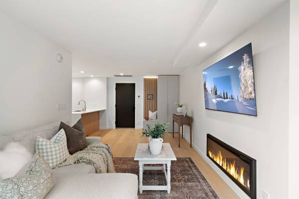 LUXURY 1-BEDROOM + DEN CONDO – ONE BEAR MOUNTAIN $2,650.00 5