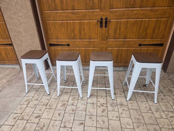 4 metal stacking bar stools counter hieght 1