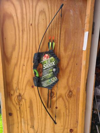 Bow & Arrow Set 1