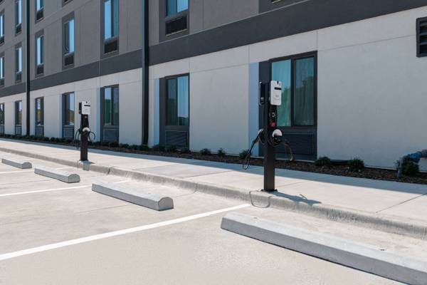 $399 / 1br - Carga de EV, Recepción 24 horas, Ascensores (3333 E George W Bush Highway, Plano, TX)63867602275969121