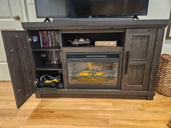 Televisor con chimenea y mueble consola - $20063471461706883121