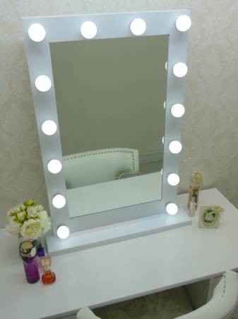 LIGHTED MAKEUP MIRROR, HOLLYWOOD MAKE UP MIRROR, LARGE MIRROR 1