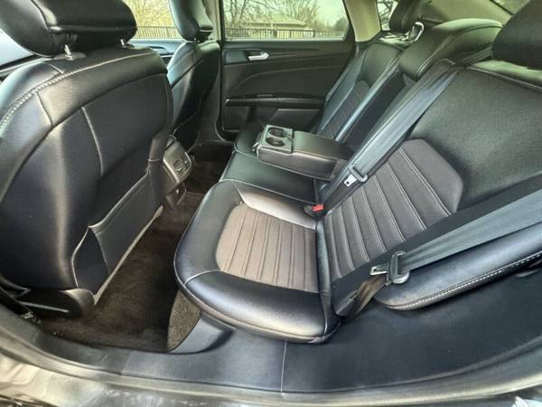 Ford Fusion 2018, 49 mil millas - $12.99963439347139841123
