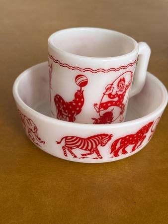 Rare Vintage Anchor Hocking Milk Glass Circus Cup & Cereal Bowl 1
