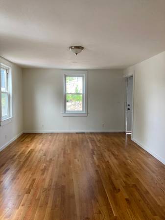 $509,900 / 2br - 922ft2 - ¡Sueño para Comuteros! Excelente Casa de 2 Habitaciones en Weymouth Landing Revitalizado! (Weymouth)63863134620291124