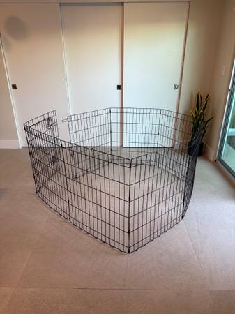 PLAYPEN FOR ANIMALS 1