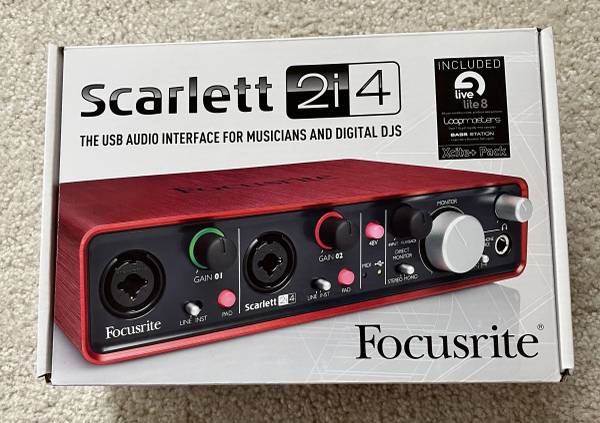 SCARLETT 2i4 FOCUSRITE INTERFACE 1