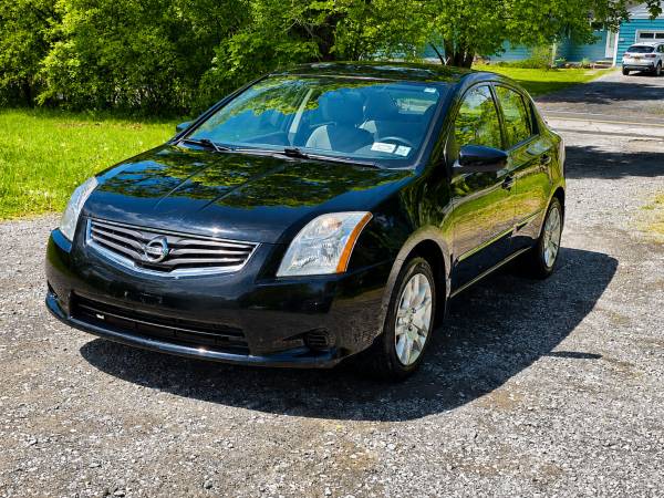 Nissan Sentra 2012 1
