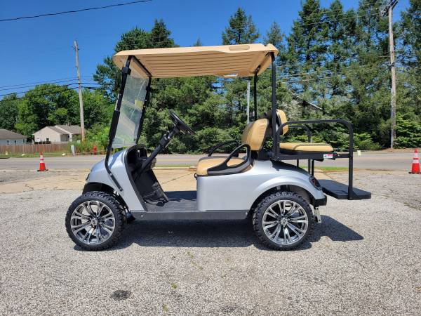 Gas Golf Cart EZGO TXT - $5,500 (Mentor)63471195943171122
