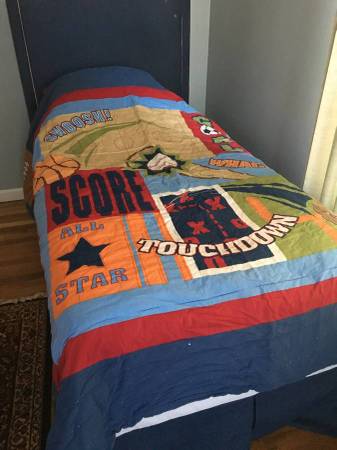 Bed cover with pillow case 1