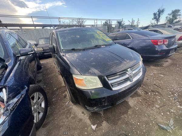 🚗★ 2009 DODGE GRAND CARAVAN - PARTING OUT - CF-17 - STK#M17707 ★🚗 1