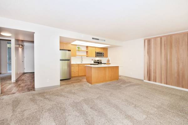 $2,199 / 3br - 1000ft2 - ¡Tres dormitorios remodelados! (Lake Oswego)63831251648897123