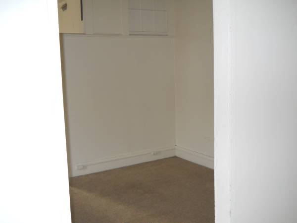 $900 / 1br - Amplio y luminoso ático cerca del centro (Lafayette)63680140089985123