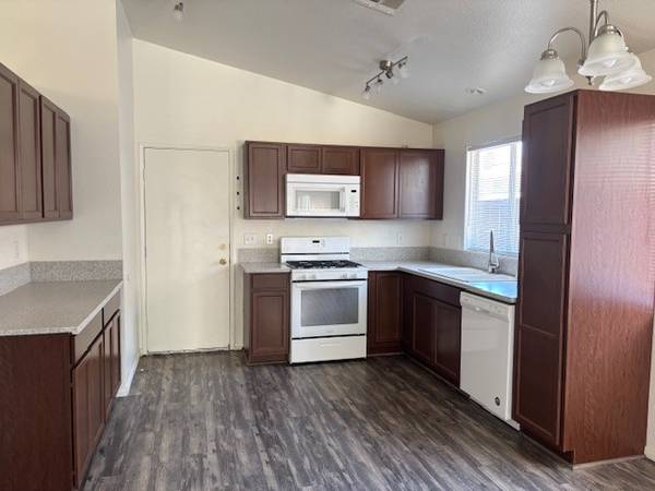 $2600.00 / 3br - 1588ft2 - Westside 3+2 plus bonus room63876482108163124