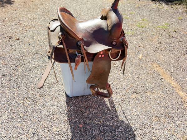Kids saddle 1