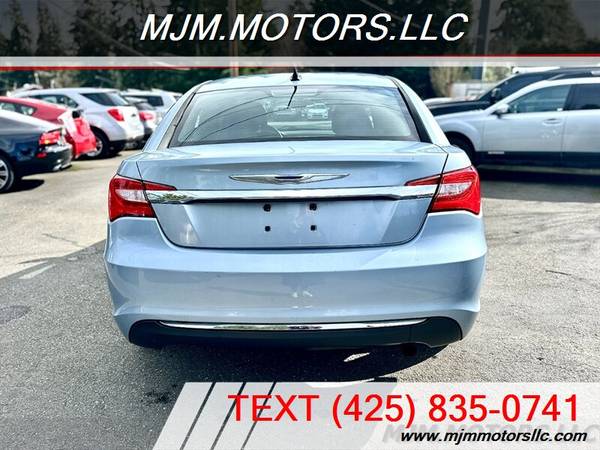 **2012** CHRYSLER 200  LX,  RELIABLE, STYLISH, READY FOR THE ROAD!! - $4,99563654706380673123