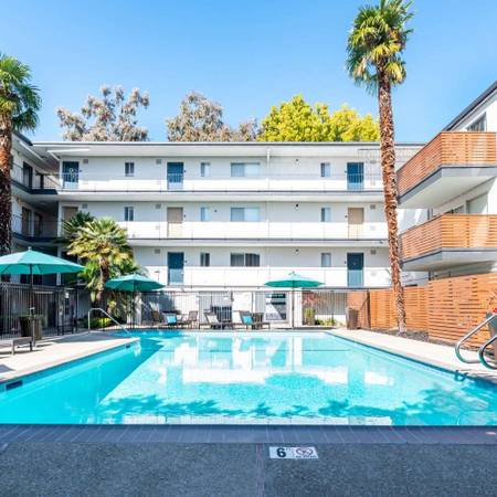 $3,401 / 2br - 875ft2 - Private Balcony, Dishwasher, Laundry Facility (redwood city)63622957943809121