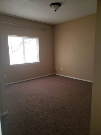 $1,325 / 1br - 900ft2 - 2909 W. Canal St 301 Boise -Third Floor Unit with Balcony! 2909/D (Boise, ID)63981528488450123