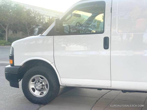 2021 Chevrolet Express 2500 - Photo 15