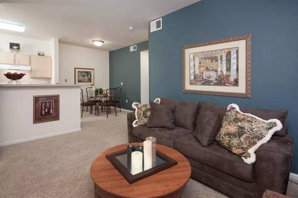 $1,184 / 1br - 728ft2 - Two paws up for our 1 BR / 1 BA! Colorado Springs's top pet-friendly s (Colorado Springs)63658145516929120