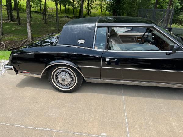 Buick Riviera 1984 Buick Riviera 37k miles Excellent Always Garaged - - $19,900 (Tulsa)63619951932163124