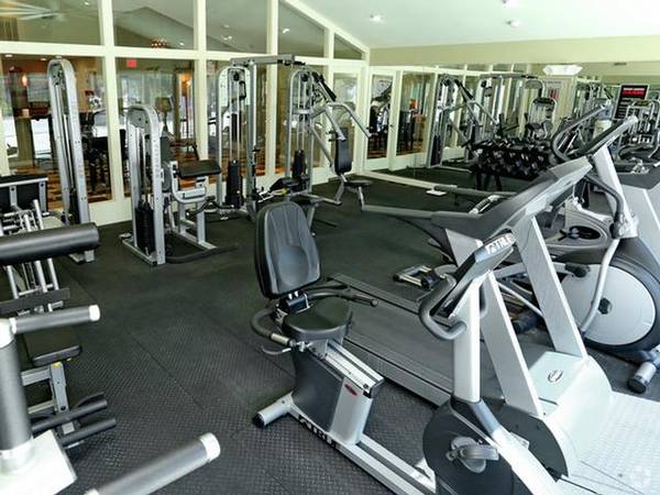 $1,380 / 2br - 1000ft2 - New Frost-free Refrigerators, Free Wi Fi in Clubhouse Lounge64022451043843123