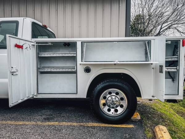 2005 FORD F250 EXT CAB 5.4L V8 WORK UTILITY TRUCK W/ WORKING TOMMYLIFT - $14,895 (Houston)63622362743299122