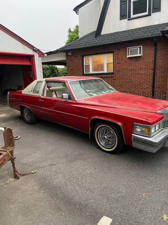 1977 Cadillac Coupe Deville 1