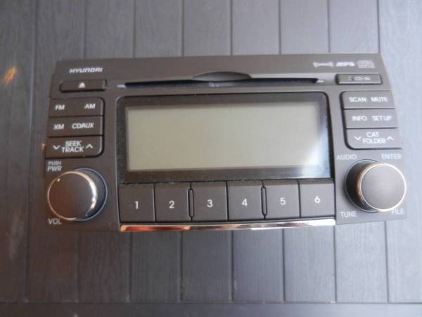 Hyundai Sonata OEM Radio-with AM-FM-XM-CD-USB -AUX